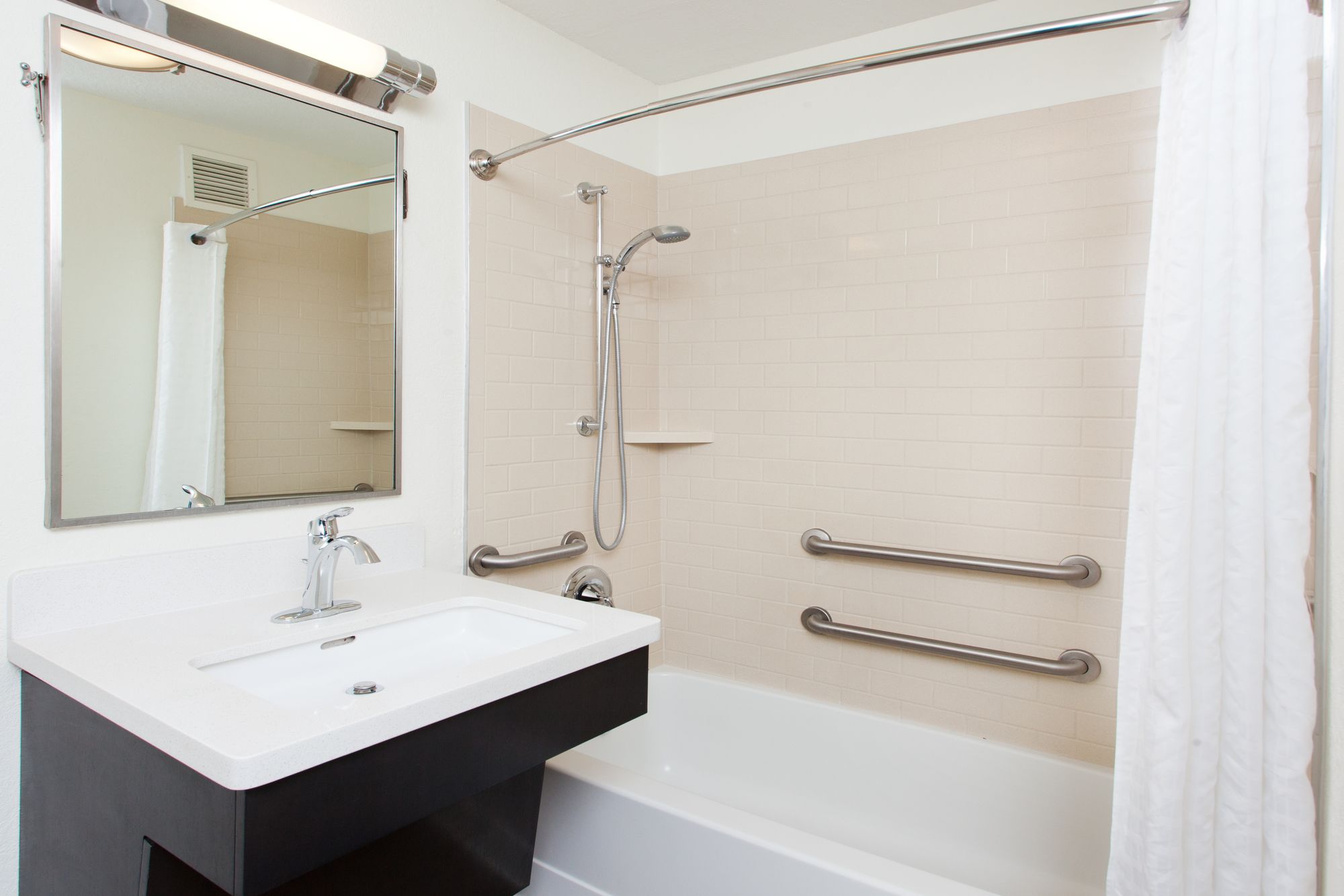 Sonesta Simply Suites Arlington