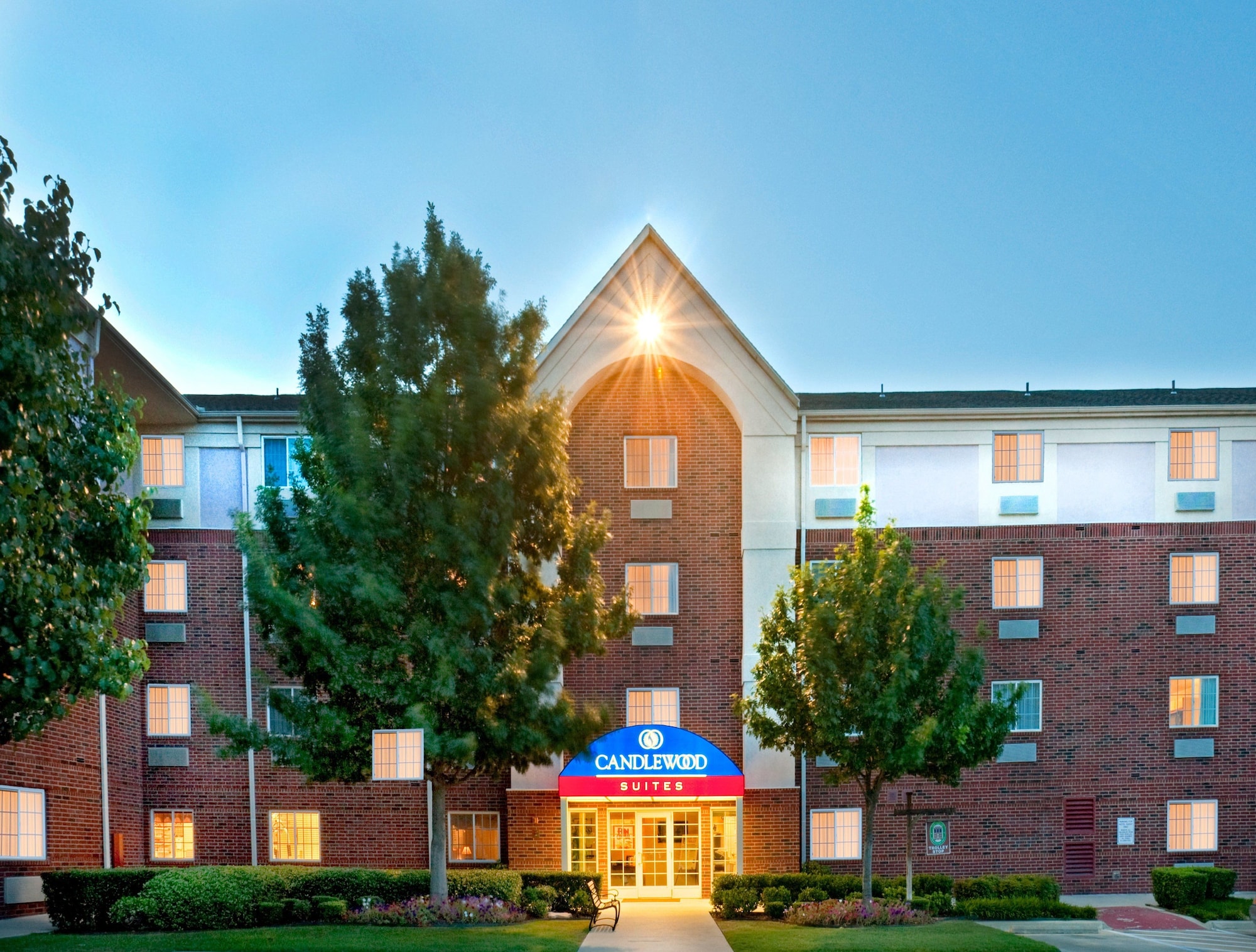 Sonesta Simply Suites Arlington