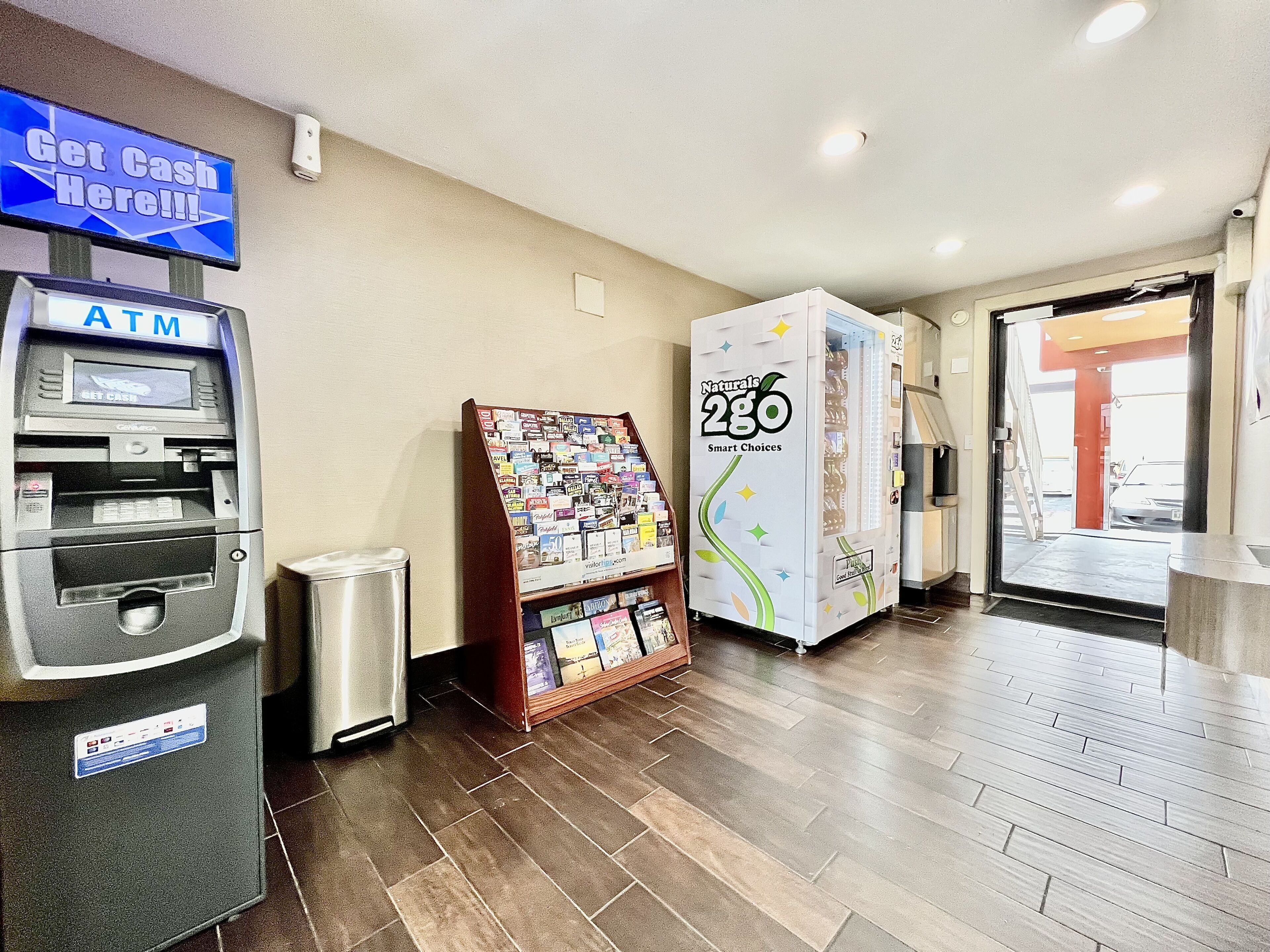 Days Inn & Suites by Wyndham Arlington Near Six Flags
