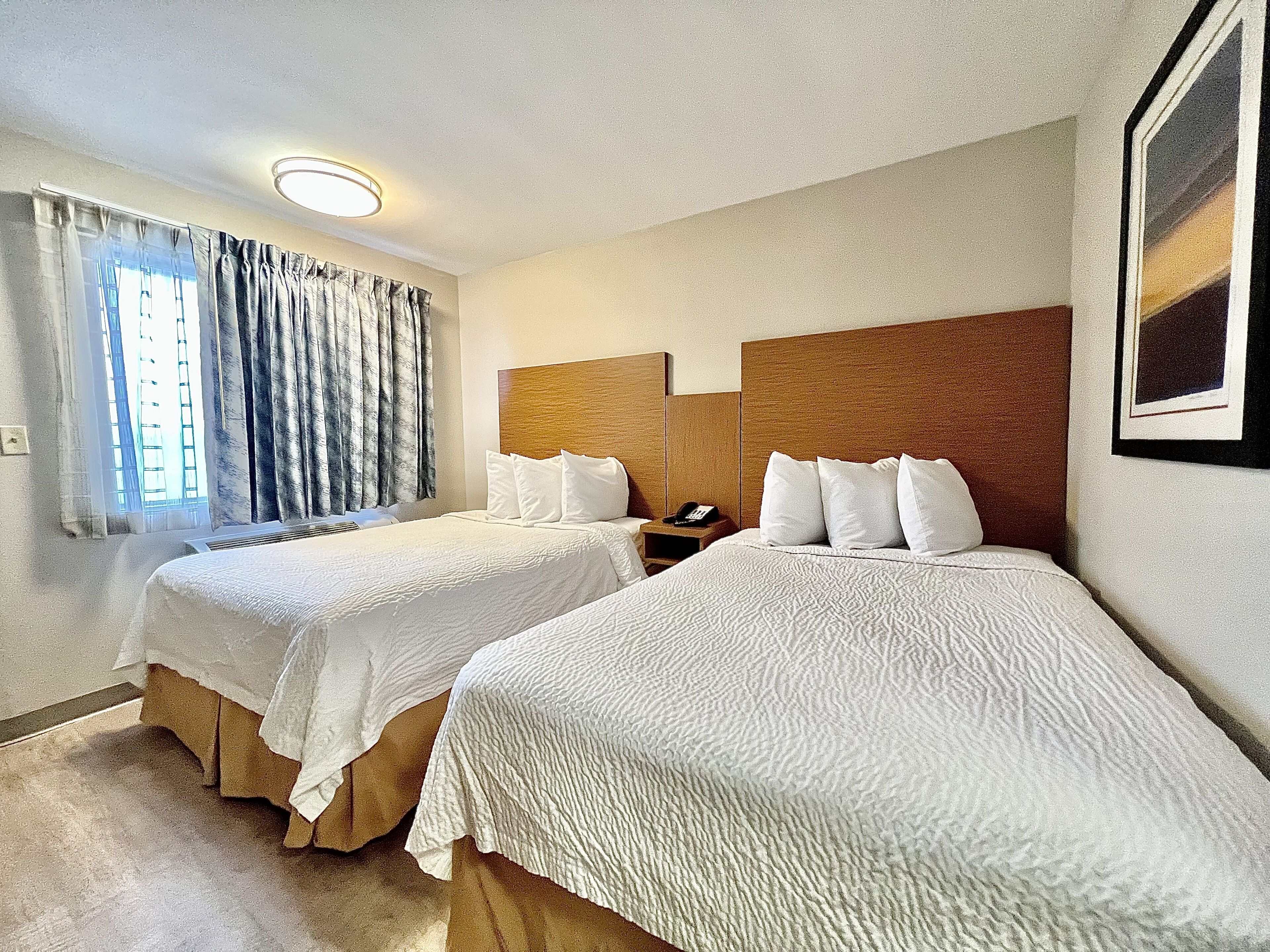 Days Inn & Suites by Wyndham Arlington Near Six Flags