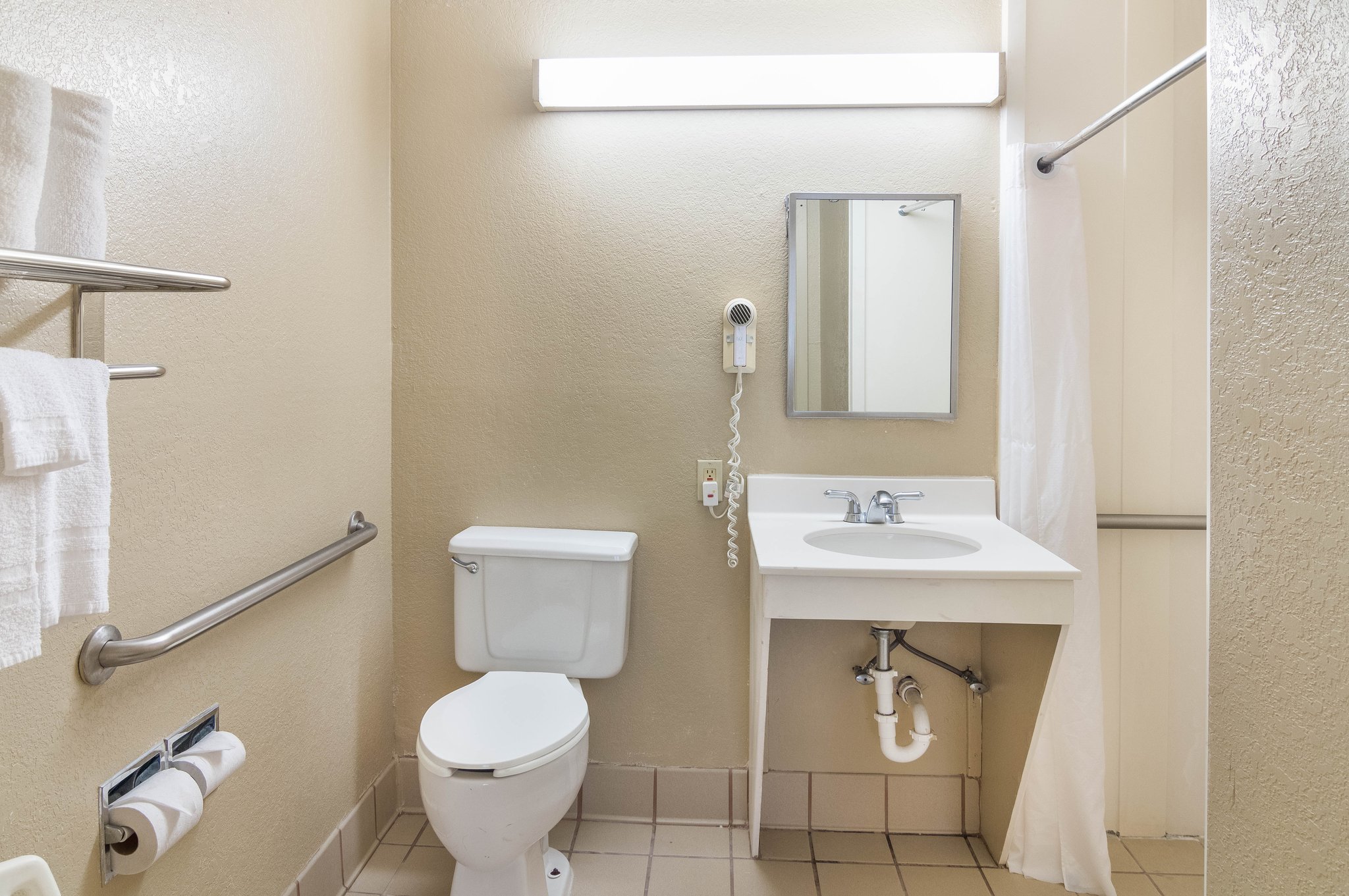 Econo Lodge Inn & Suites Six Flags