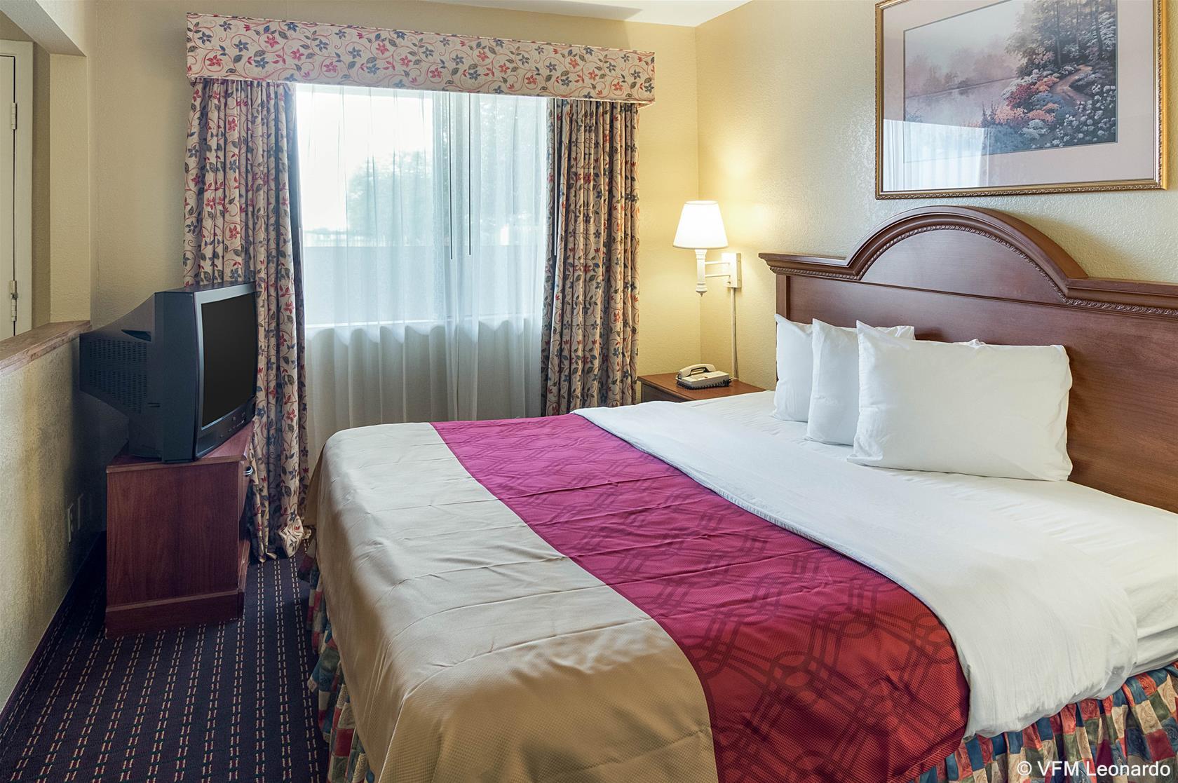 Econo Lodge Inn & Suites Six Flags