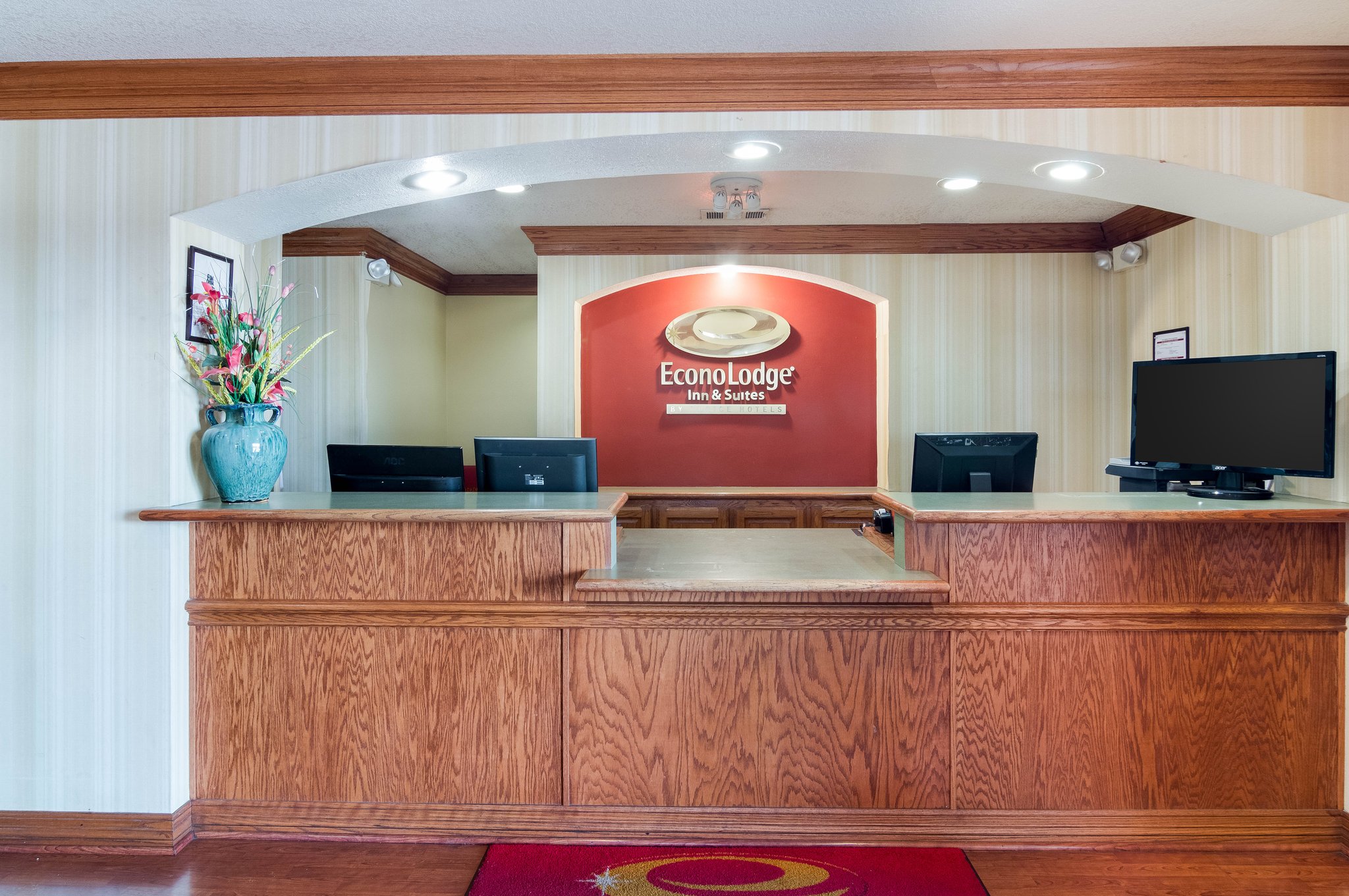 Econo Lodge Inn & Suites Six Flags
