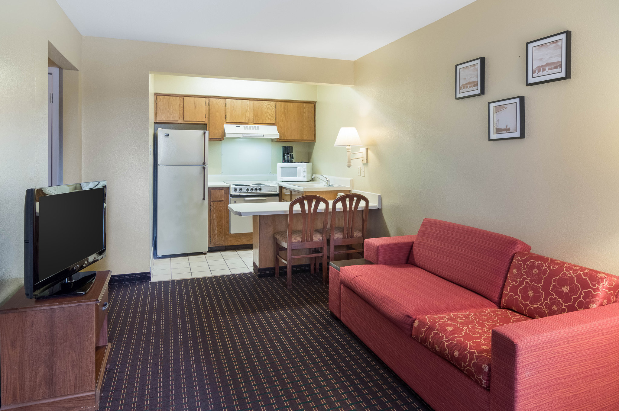 Econo Lodge Inn & Suites Six Flags