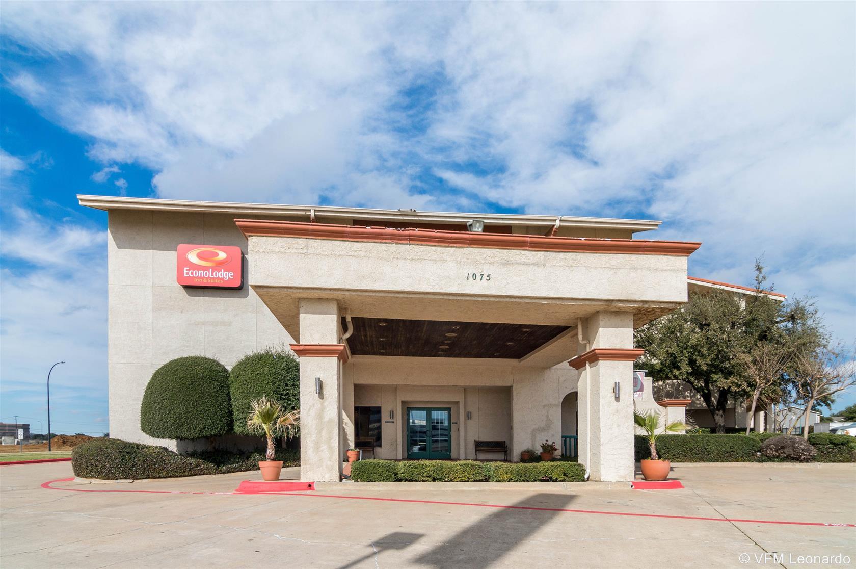 Econo Lodge Inn & Suites Six Flags