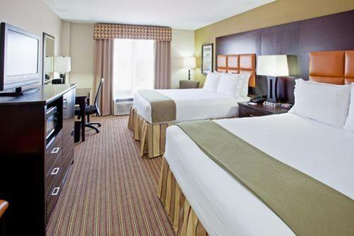 Holiday Inn Express & Suites Arlington (I-20-Parks Mall)