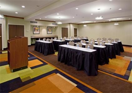 Holiday Inn Express & Suites Arlington (I-20-Parks Mall)