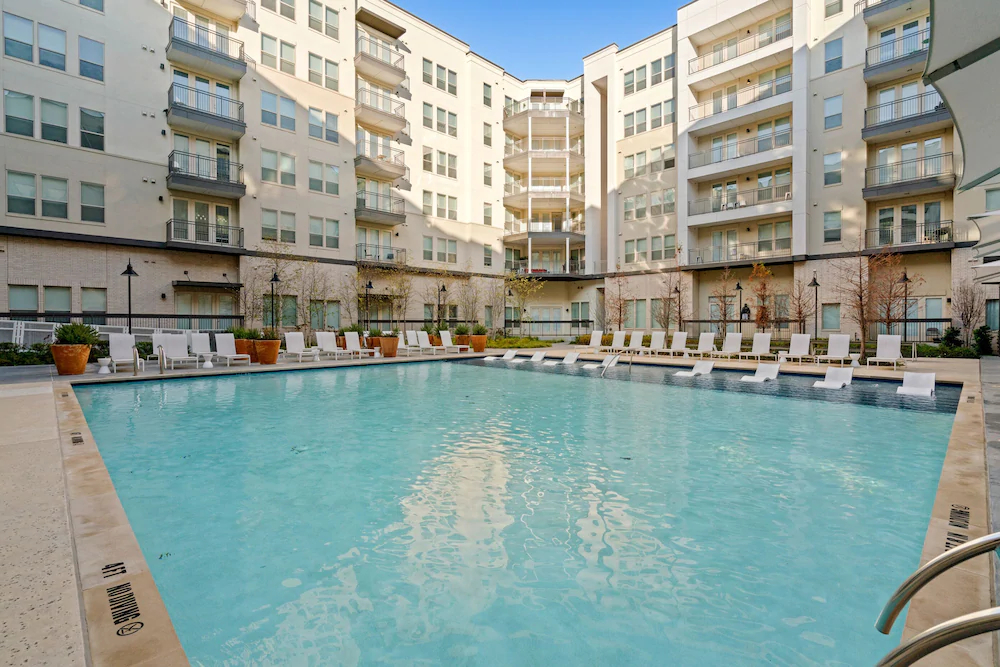 101 Center by Kasa Arlington Apartments