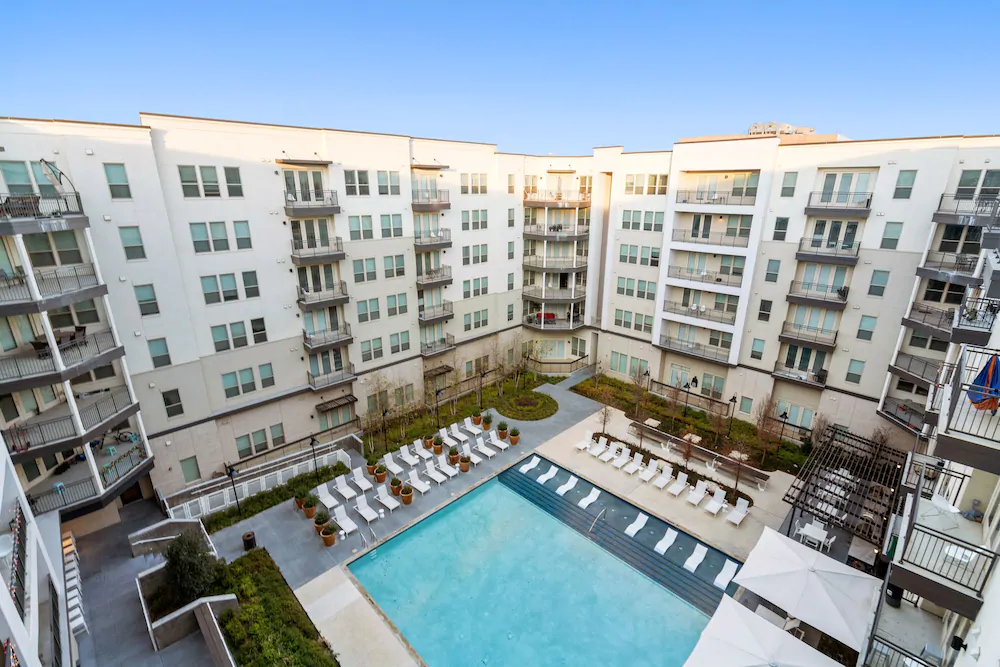 101 Center by Kasa Arlington Apartments