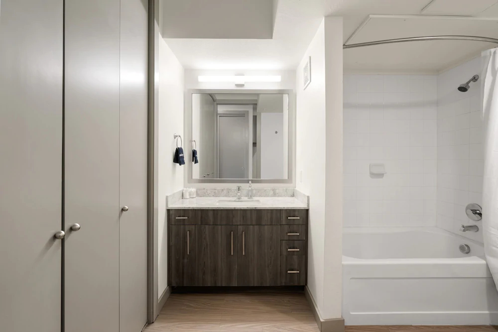101 Center by Kasa Arlington Apartments