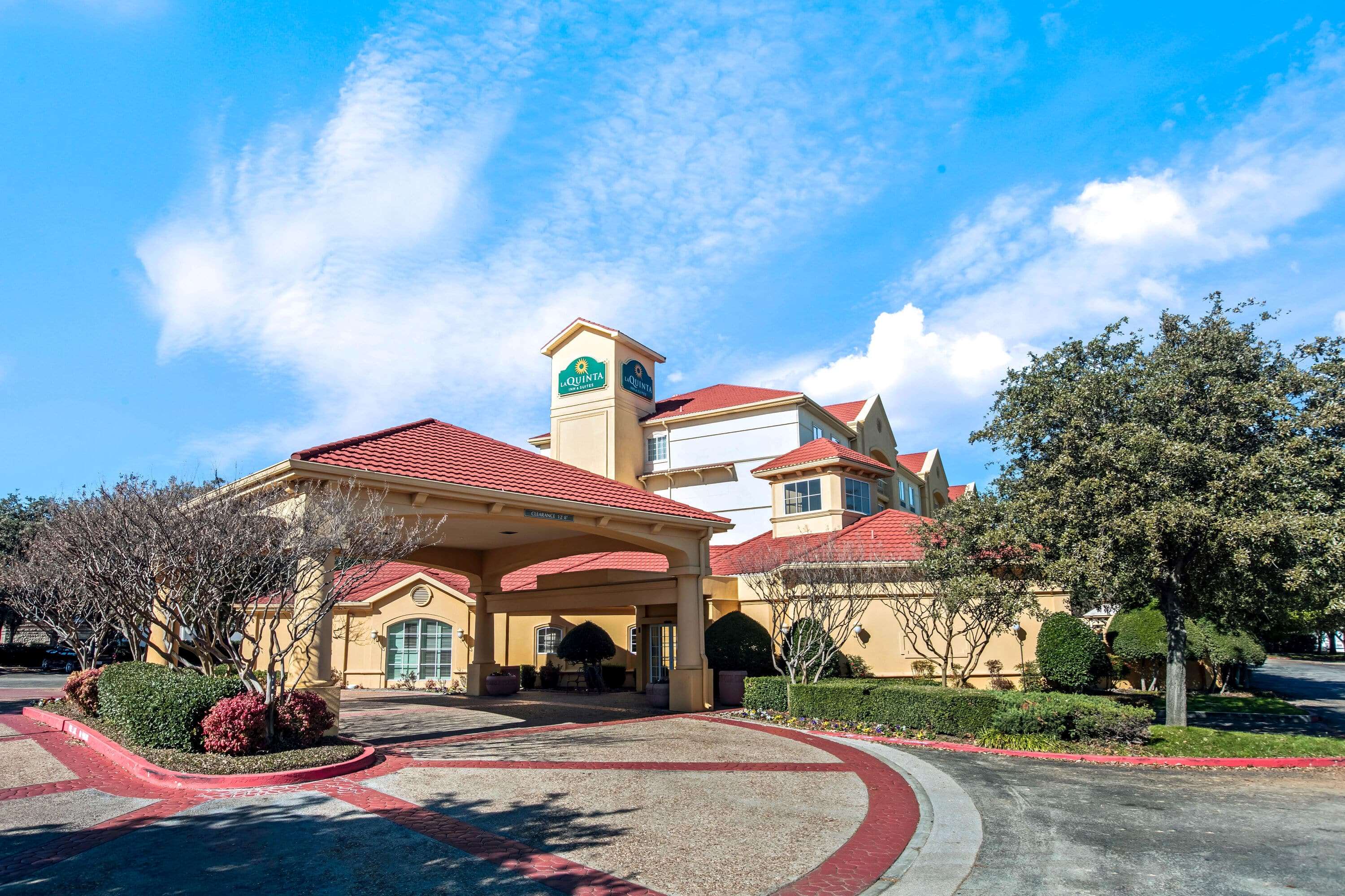 La Quinta Inn & Suites by Wyndham Dallas Arlington South