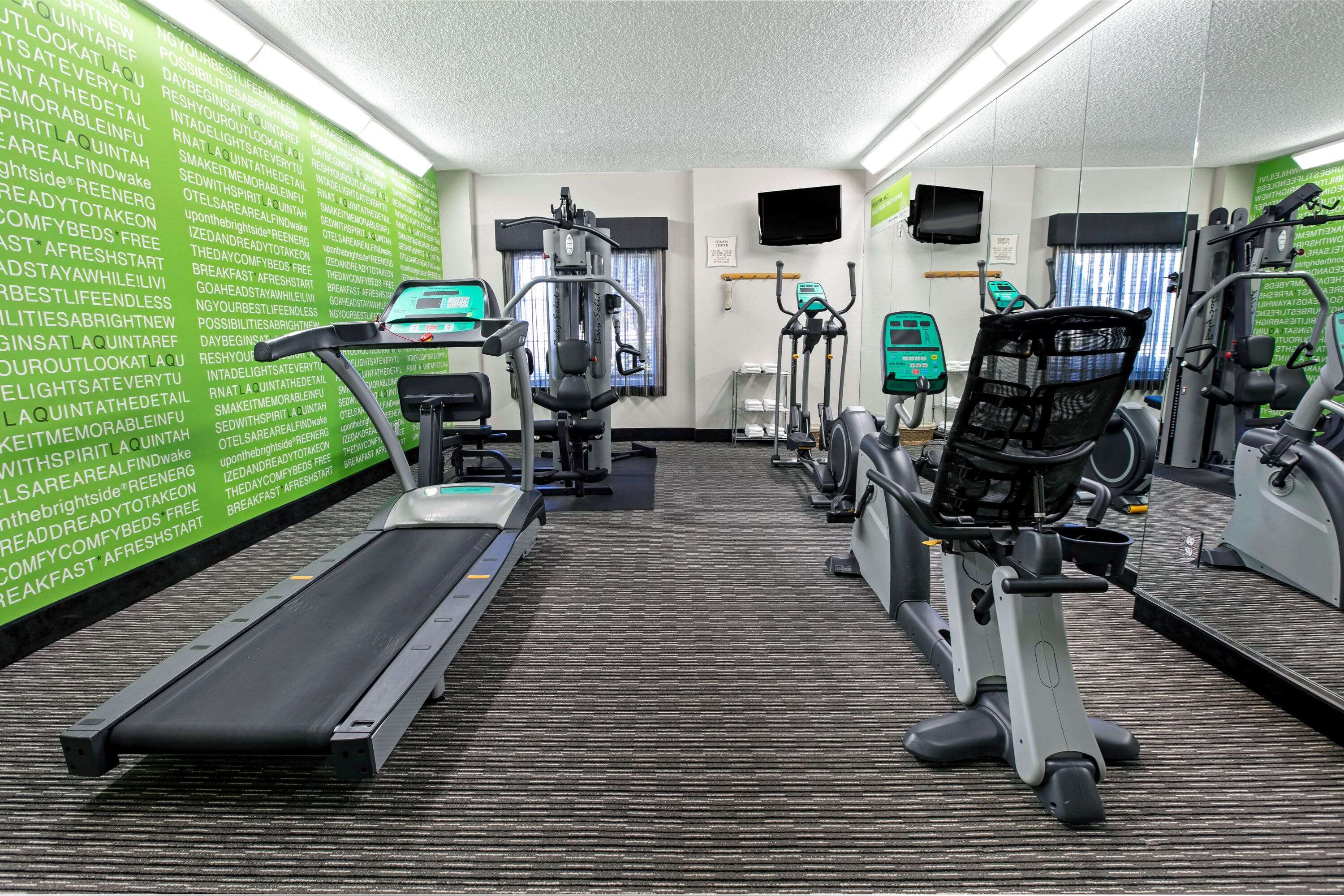 La Quinta Inn & Suites by Wyndham Dallas Arlington South