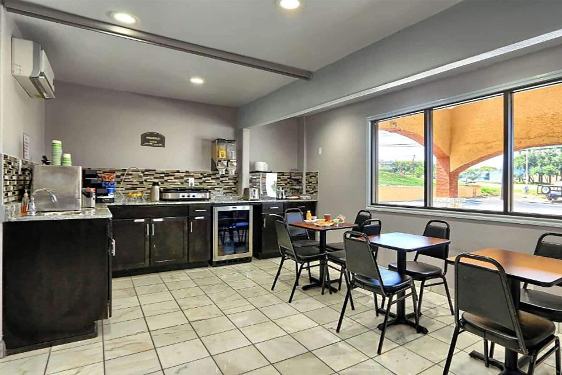 Econo Lodge Austin South
