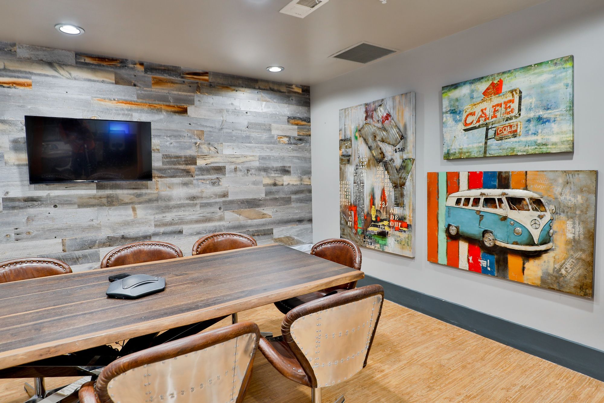AMLI Downtown by Locale Downtown Austin