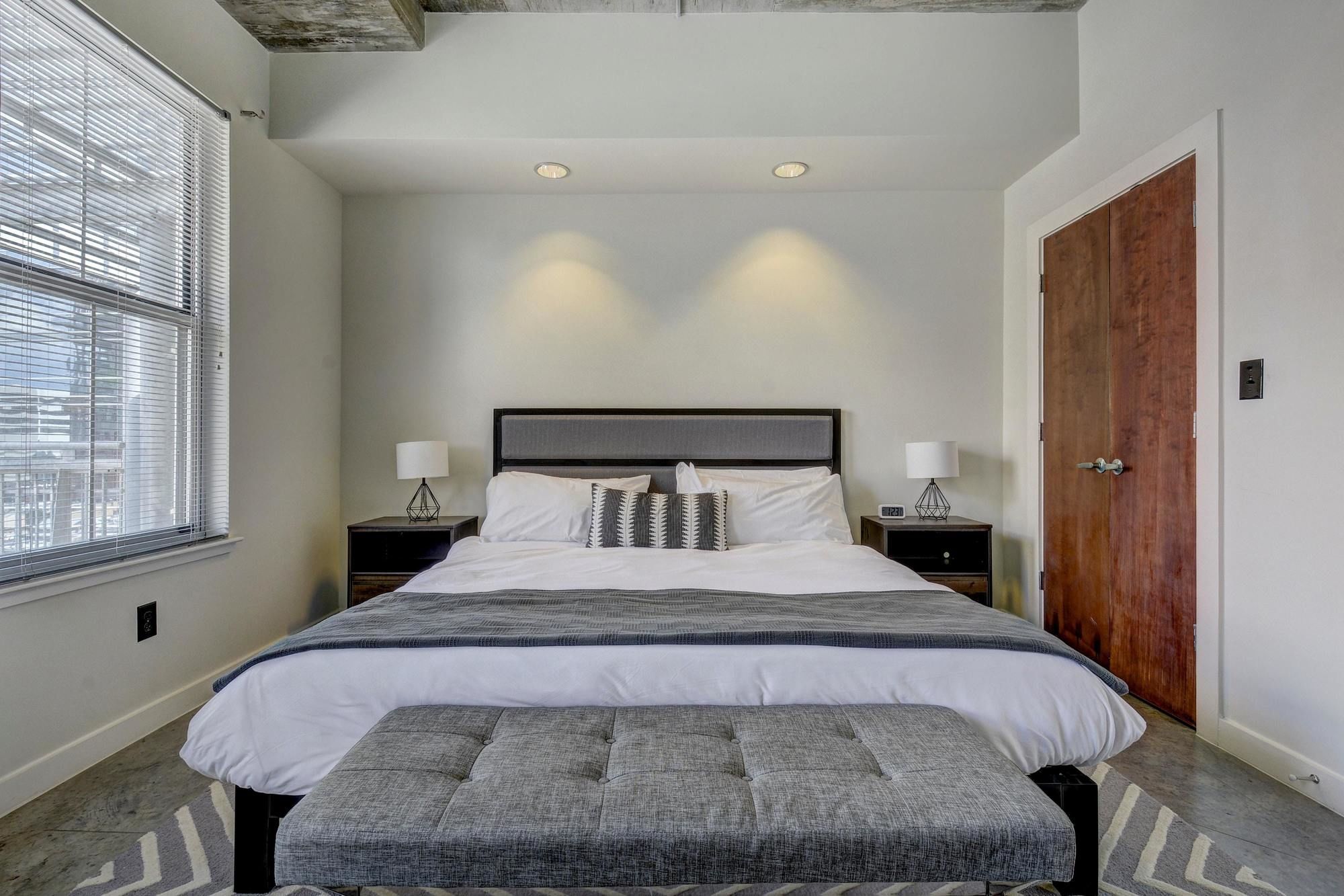 AMLI Downtown by Locale Downtown Austin