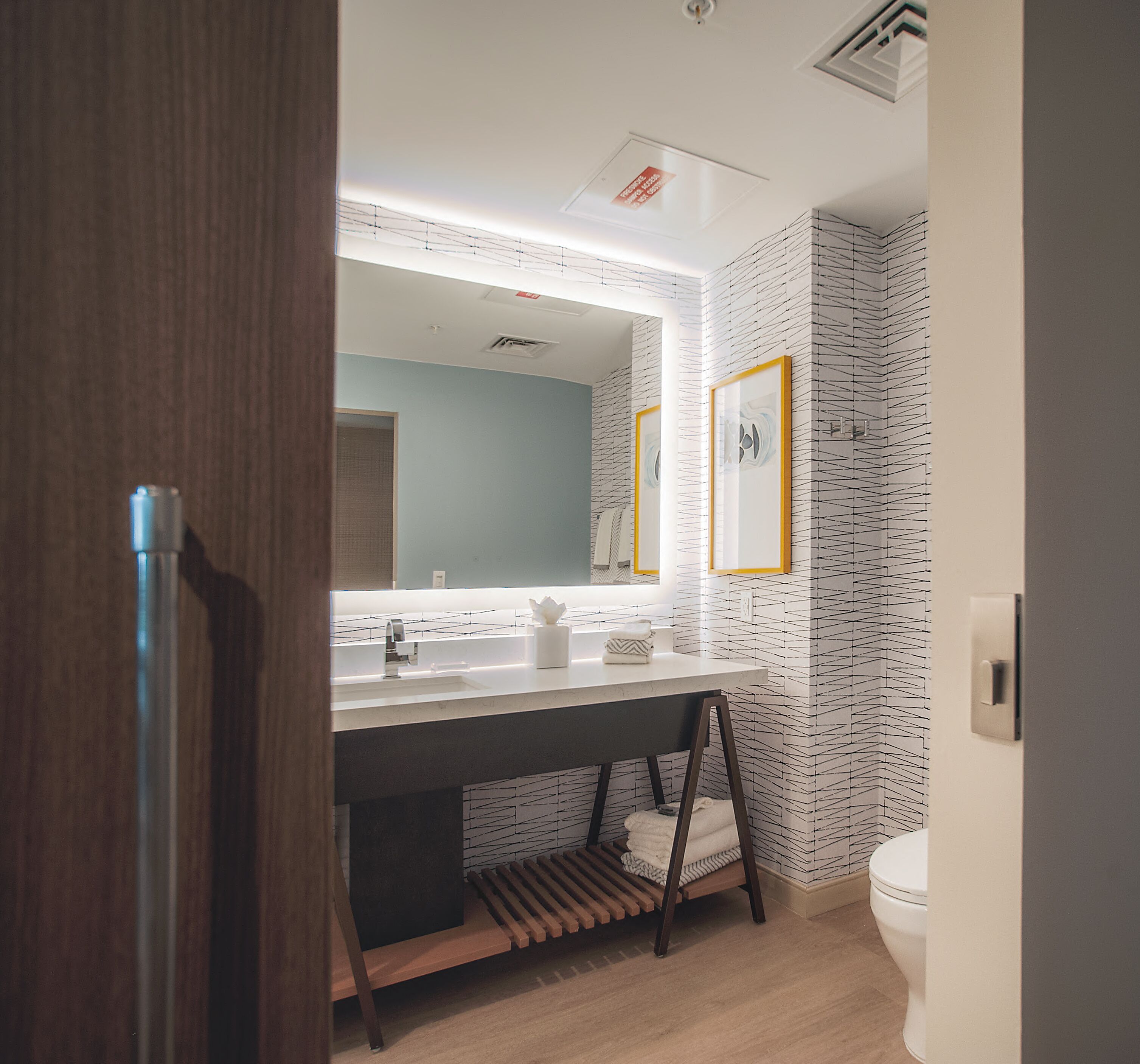 Cambria Hotel Austin Downtown