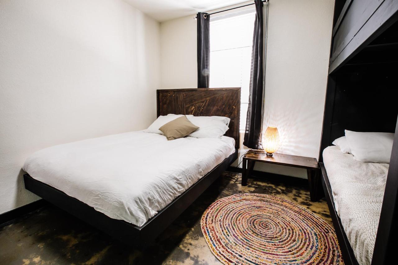 Firehouse Lounge & Hostel