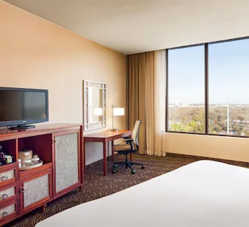 Holiday Inn Austin-Town Lake