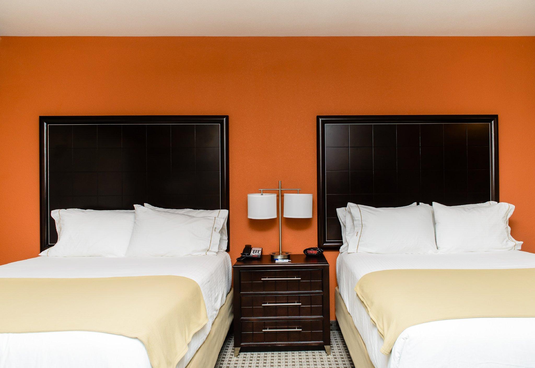 Holiday Inn Express & Suites Austin NW - Arboretum Area