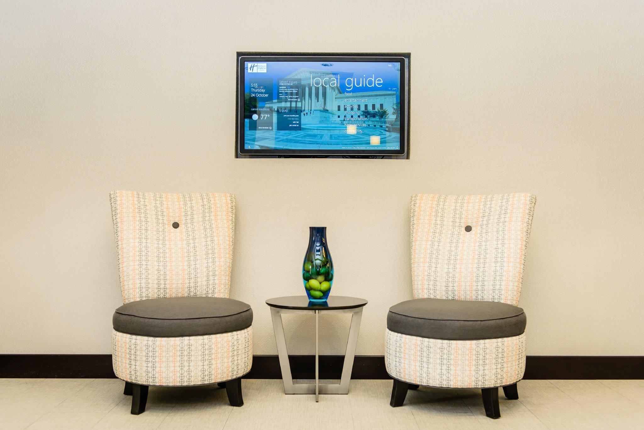 Holiday Inn Express & Suites Austin NW - Arboretum Area