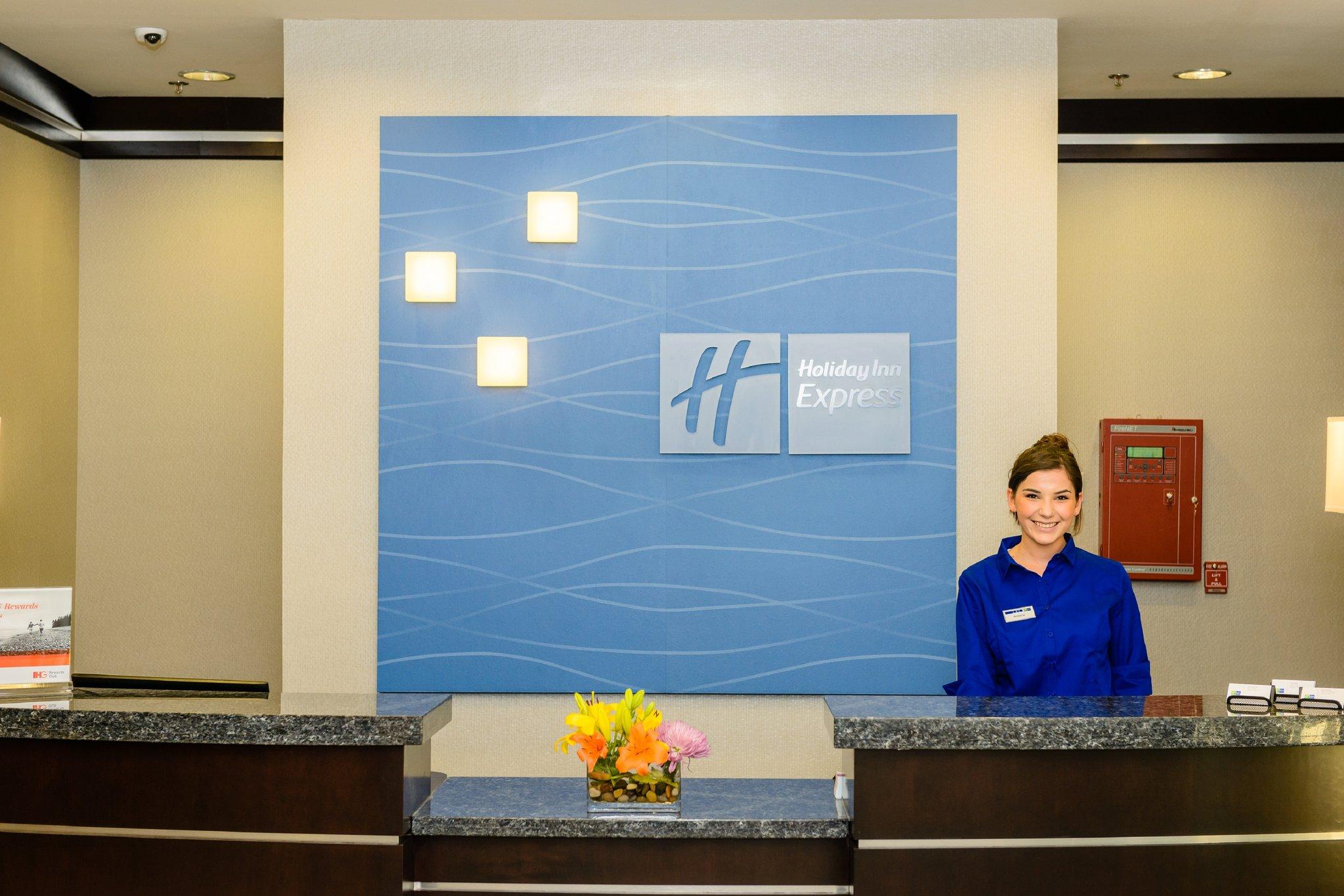 Holiday Inn Express & Suites Austin NW - Arboretum Area