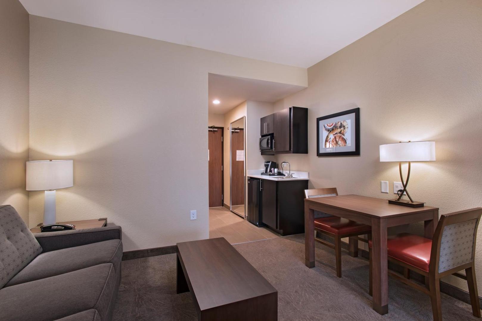 Holiday Inn Express & Suites Austin NW - Four Points