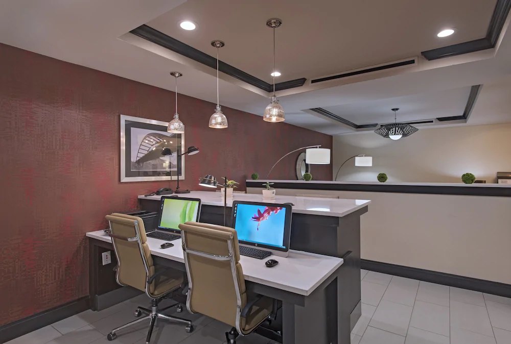 Holiday Inn Express & Suites Austin NW - Four Points