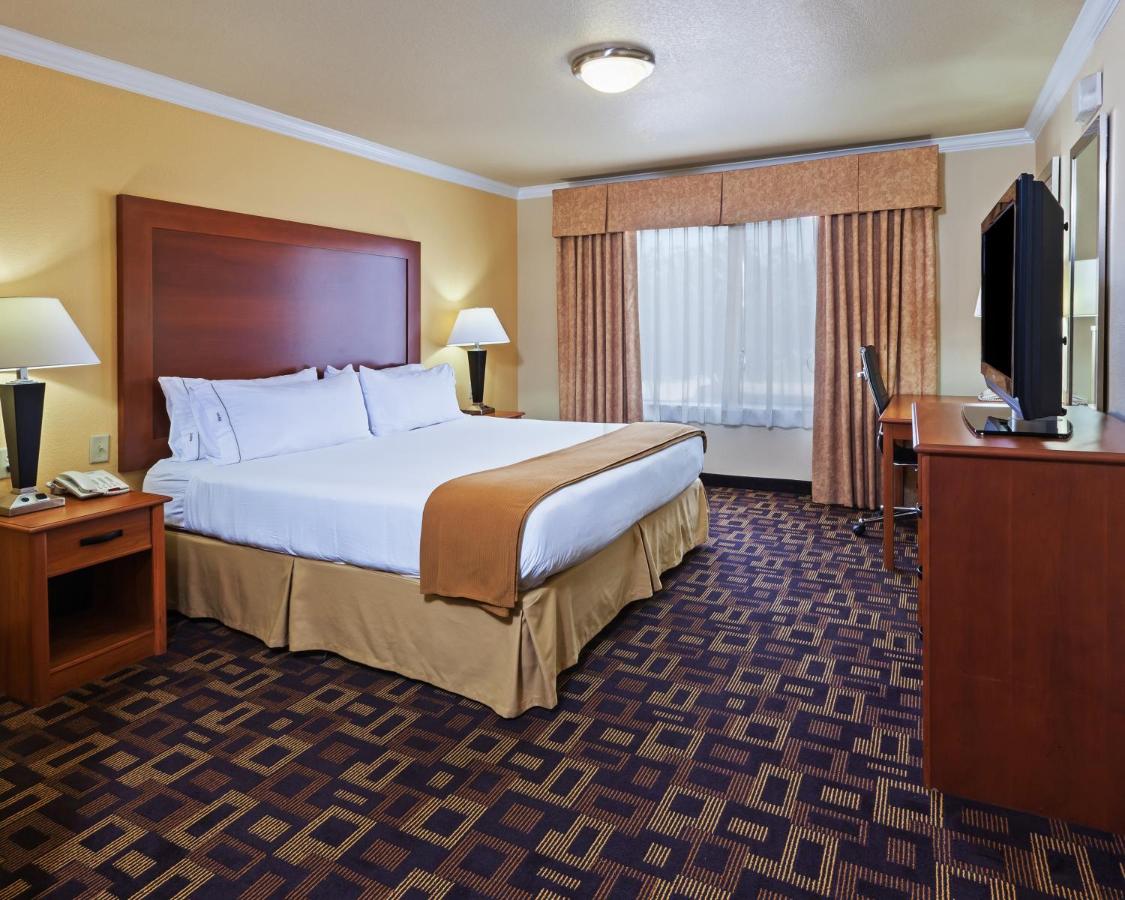 Holiday Inn Express & Suites Austin-(Nw) Hwy 620 & 183