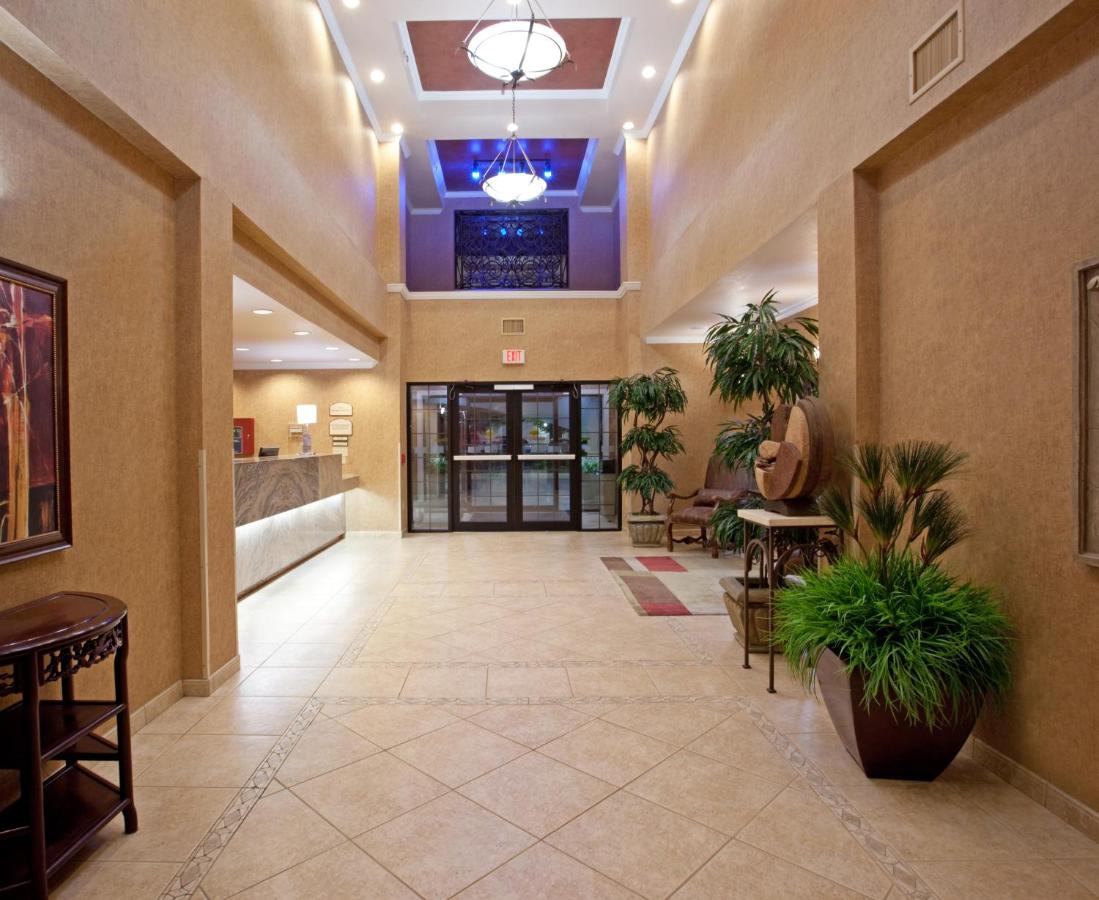 Holiday Inn Express & Suites Austin-(Nw) Hwy 620 & 183