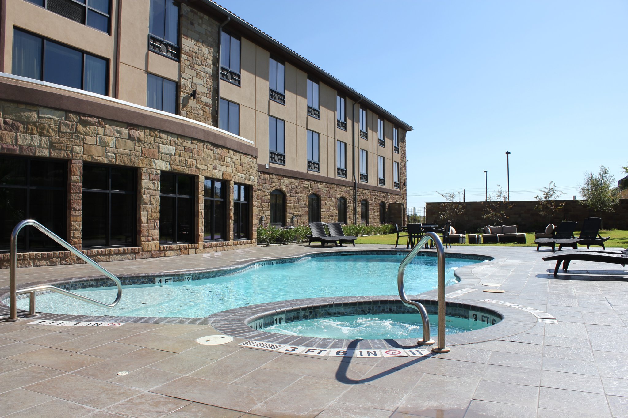 Holiday Inn Express & Suites Austin NW - Lakeway