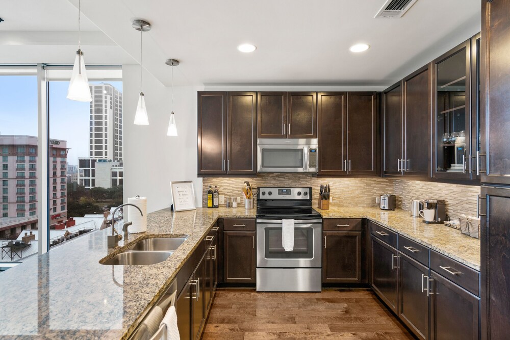 Kasa Austin Lady Bird Lake Apartments