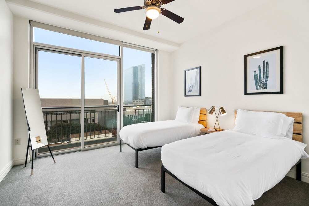 Kasa Austin Lady Bird Lake Apartments
