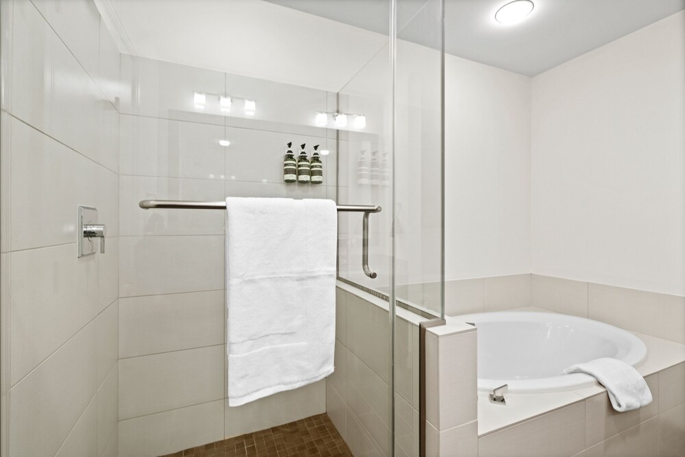 Kasa Austin Lady Bird Lake Apartments