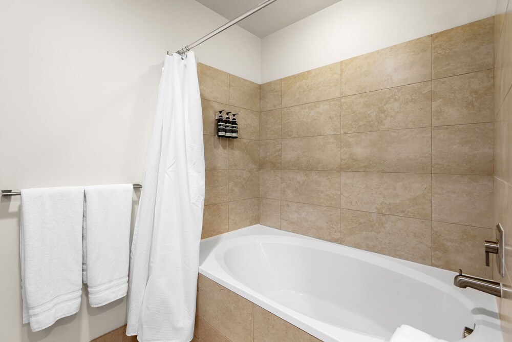Kasa Austin Lady Bird Lake Apartments