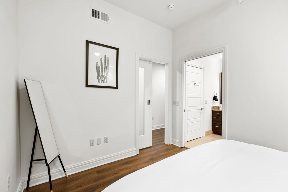 Kasa Austin Lady Bird Lake Apartments