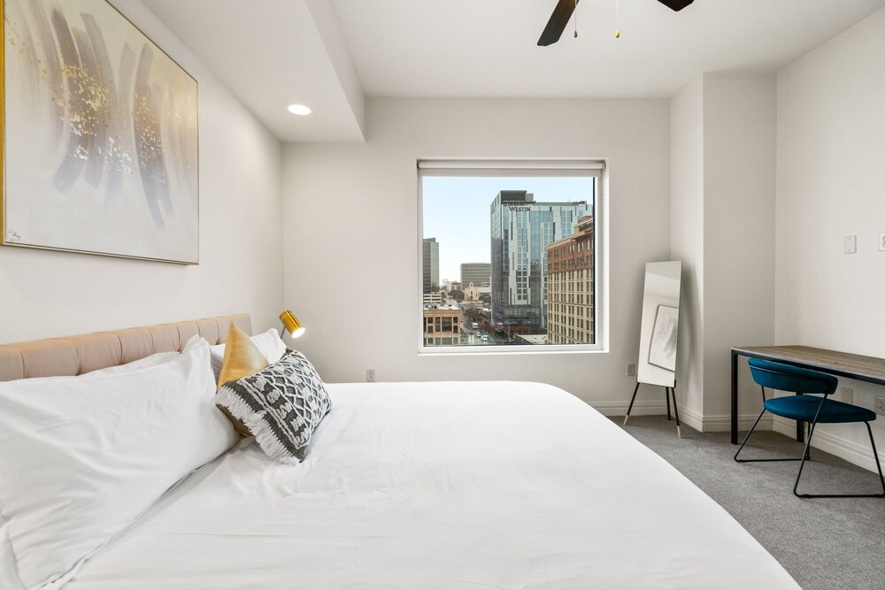Kasa Austin Lady Bird Lake Apartments
