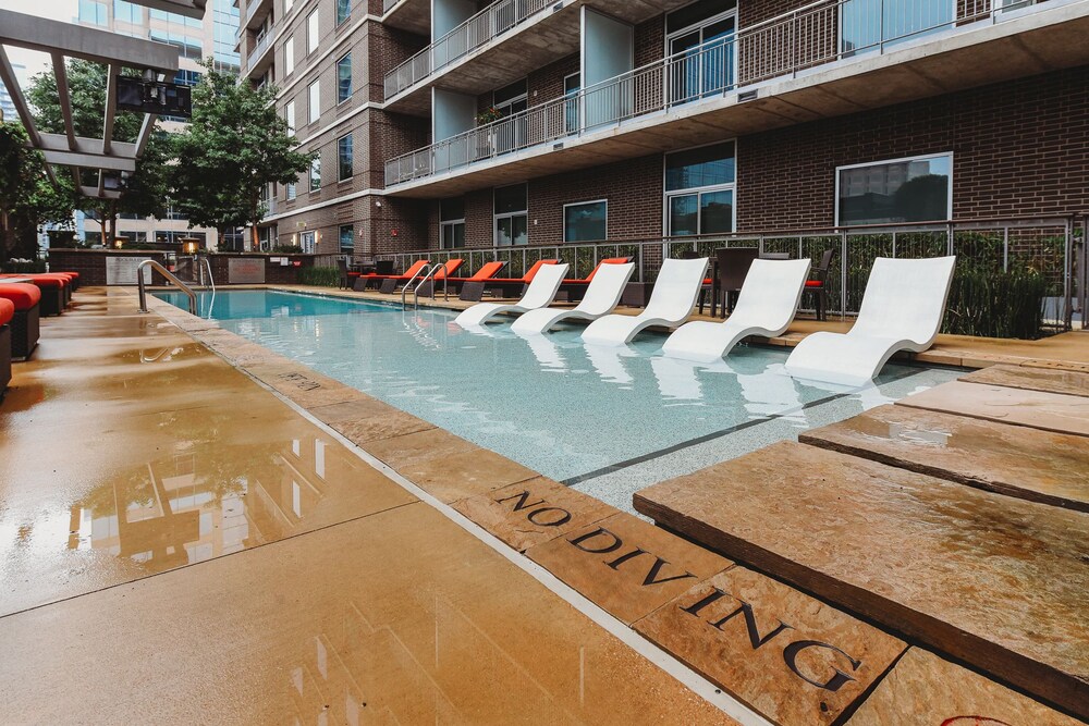 Kasa Austin Lady Bird Lake Apartments