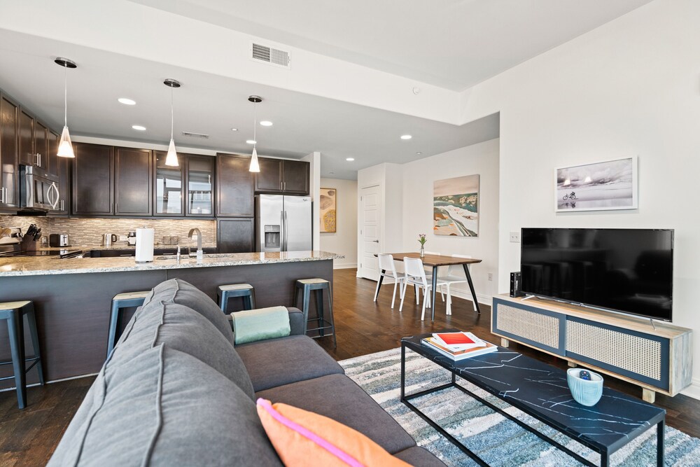 Kasa Austin Lady Bird Lake Apartments