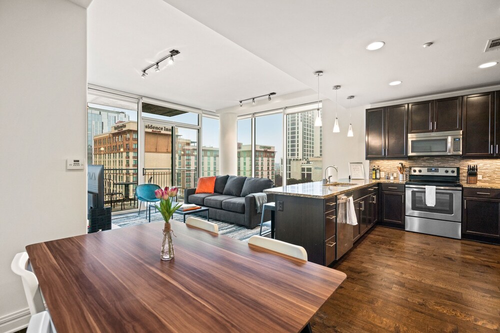 Kasa Austin Lady Bird Lake Apartments