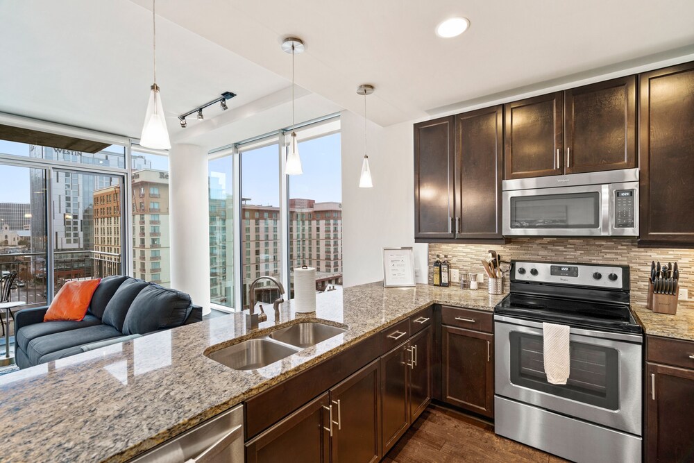 Kasa Austin Lady Bird Lake Apartments