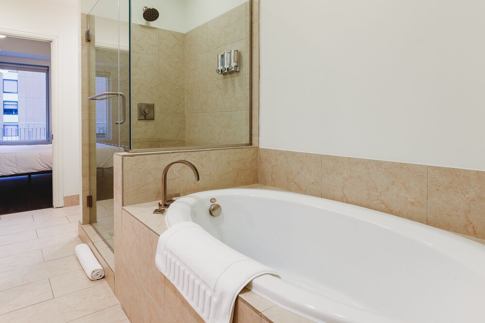 Kasa Austin Lady Bird Lake Apartments