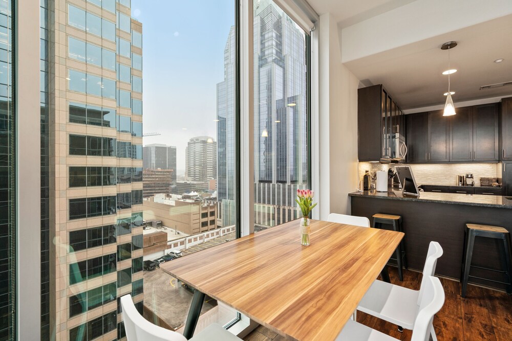 Kasa Austin Lady Bird Lake Apartments