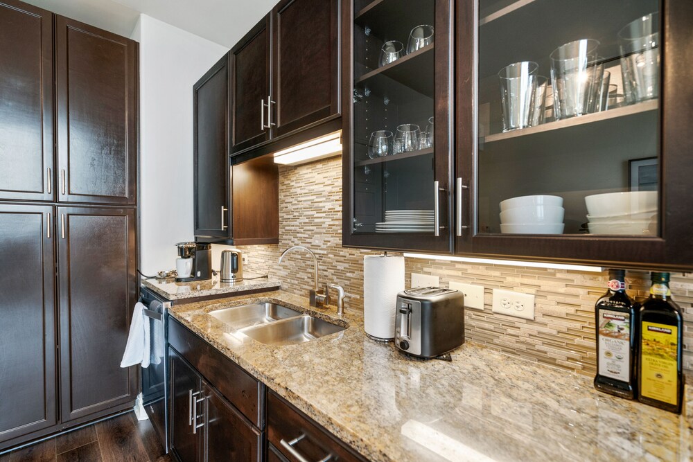 Kasa Austin Lady Bird Lake Apartments