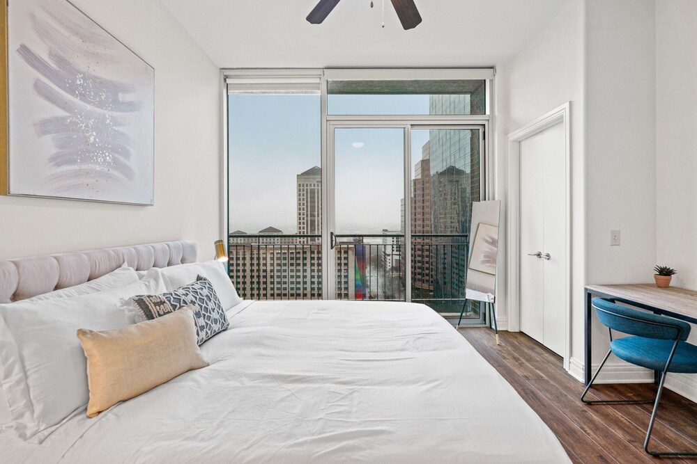 Kasa Austin Lady Bird Lake Apartments