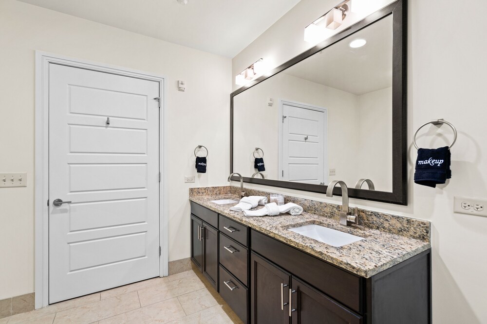 Kasa Austin Lady Bird Lake Apartments