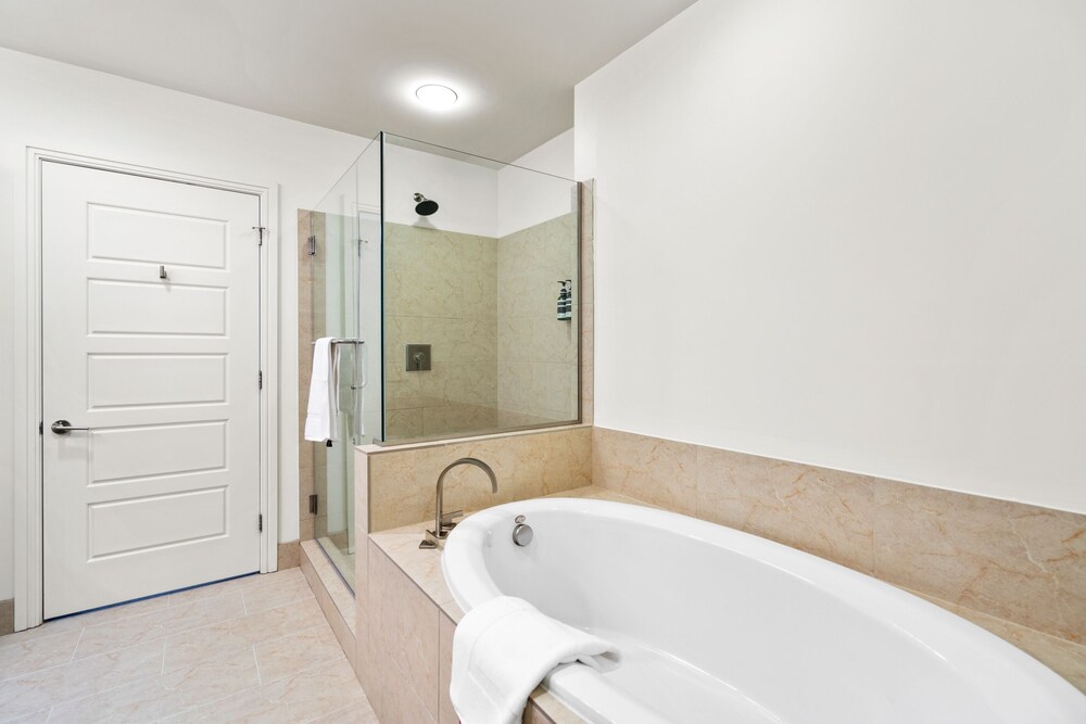 Kasa Austin Lady Bird Lake Apartments