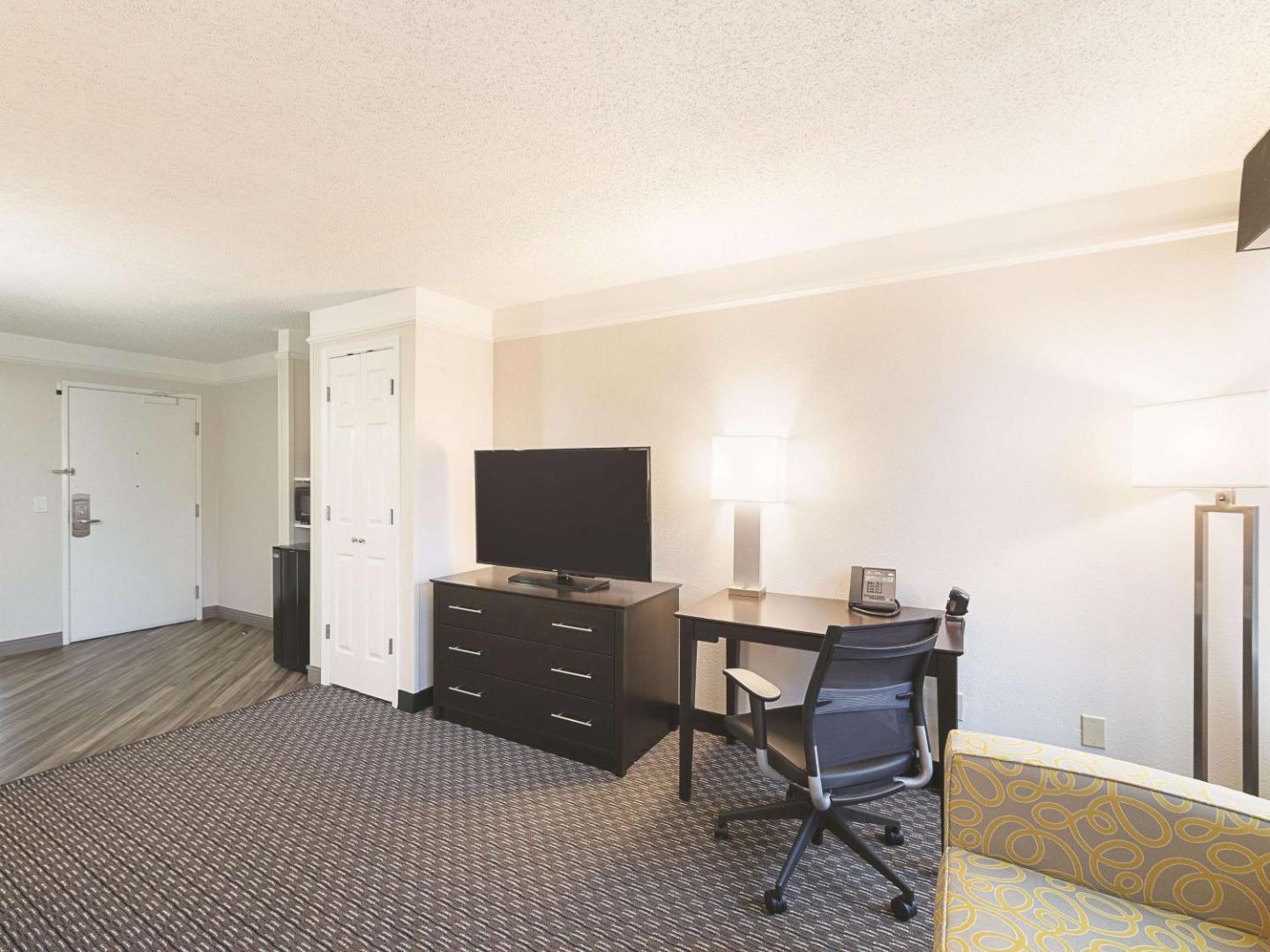 La Quinta Inn & Suites by Wyndham Austin Round Rock