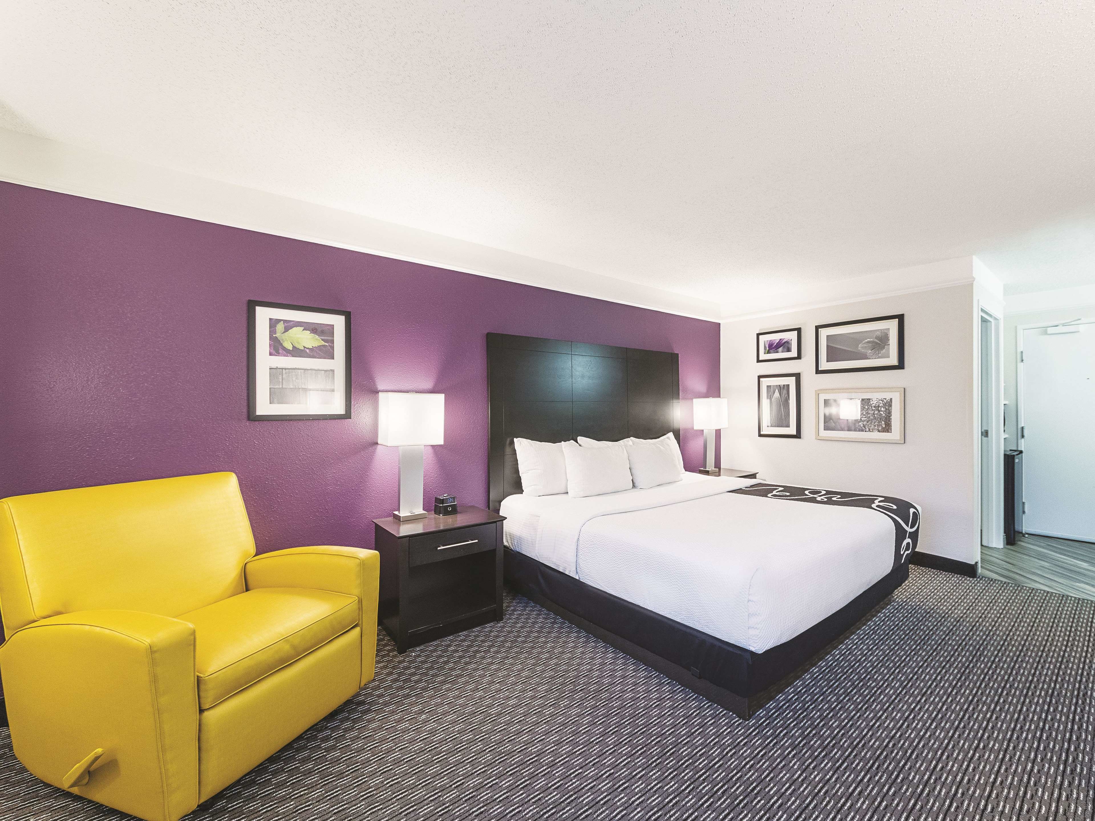 La Quinta Inn & Suites by Wyndham Austin Round Rock