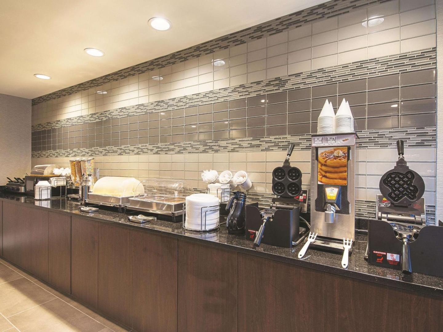 La Quinta Inn & Suites by Wyndham Austin Round Rock