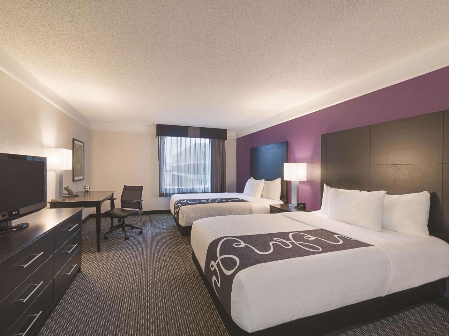 La Quinta Inn & Suites by Wyndham Austin Round Rock